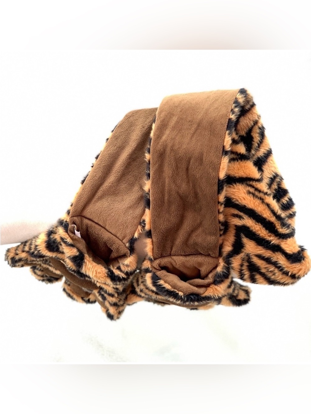Tiger Print Scarf with Attached Plush Paws and Claw Hand Pockets, Kids One Size - Picture 4 of 7